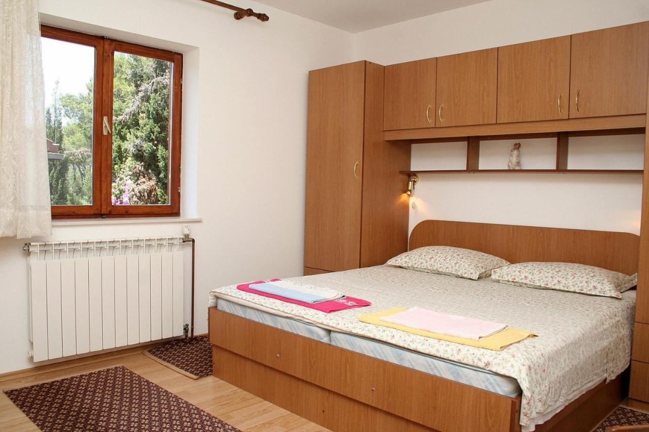 Apartment Vrboska 4634B Екстер'єр фото