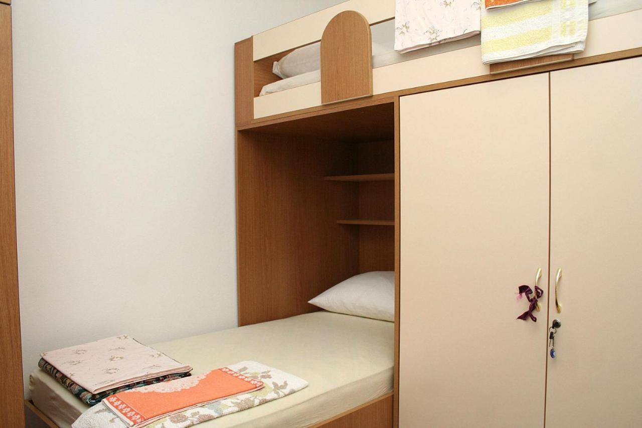 Apartment Vrboska 4634B Екстер'єр фото